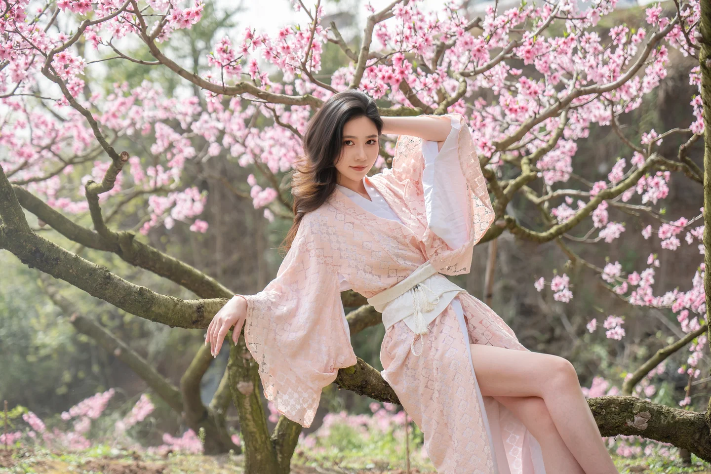 年年 - 漫花 [86P-595MB] tg@simisebaisi 【丝足阁】028.webp